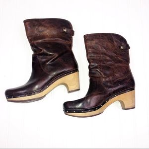 Ugg Clog style Lynnea short leather ankle boots
